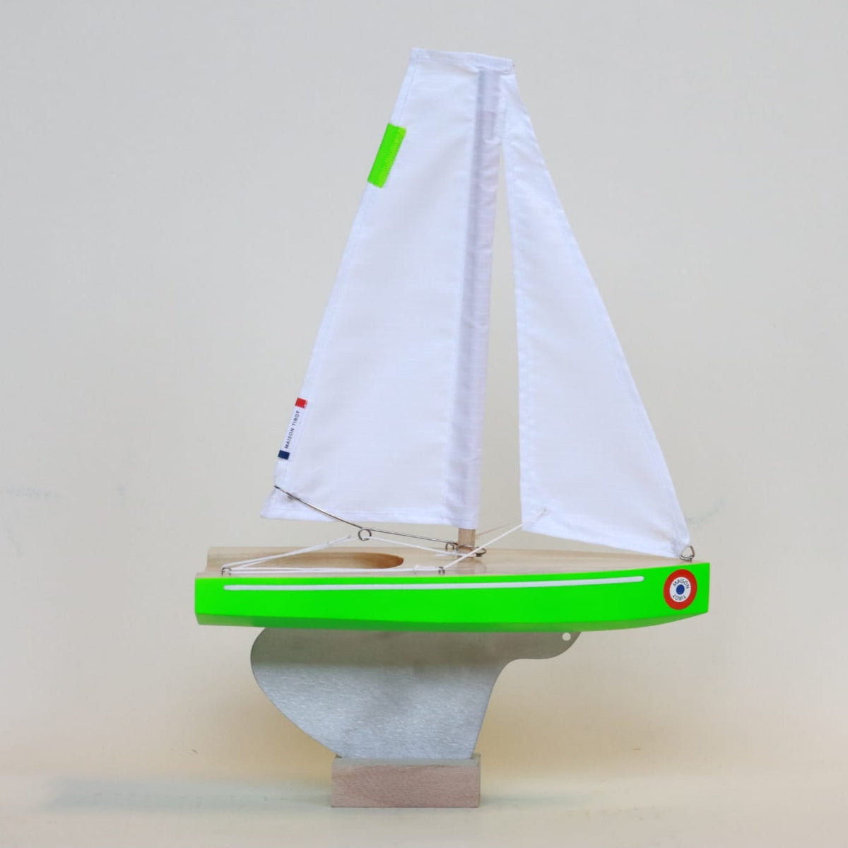 Juin, les petits bateaux en bois à l'honneur !