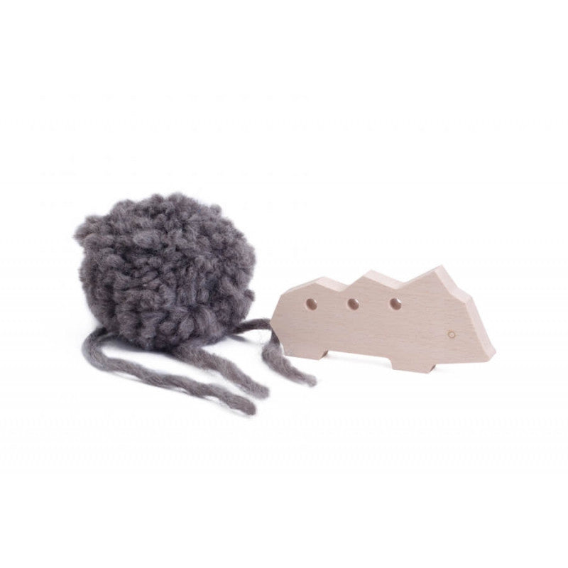 Crée un pompon pour le Hérisson Hary !